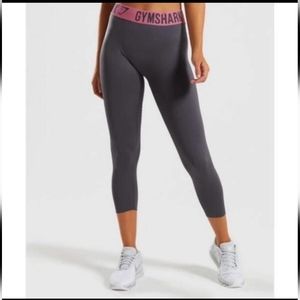 Gymshark seemless flex fitness cropped leggings gray with pink logo waistband
